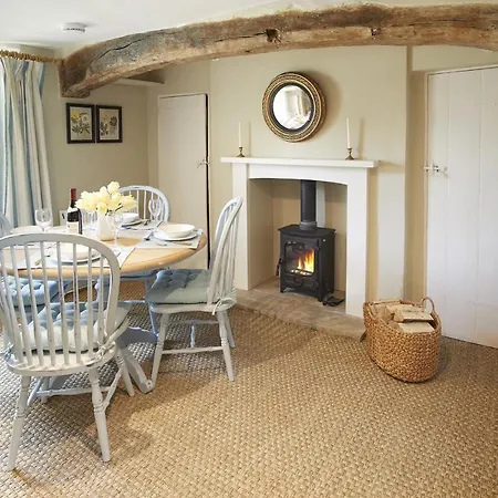 度假居 Librarian's