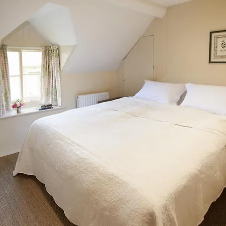 Librarian's * Coneysthorpe